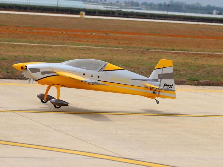 PİLOT RC EXTRA NG-103'' 2.60M SARI/GRİ